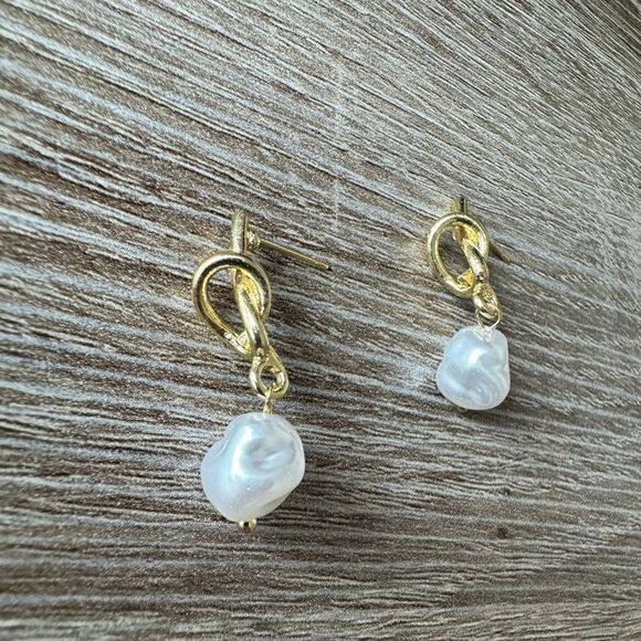 Vintage style pearl earrings A966 - Picture 4 of 6